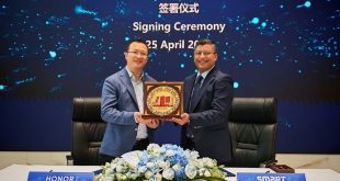 বাংলাদেশে উৎপাদন শুরু করতে যাচ্ছে এআই প্রযুক্তি ব্র্যান্ড অনার